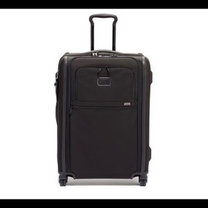 Tumi Alpha 3 Short Trip Expandable 4 Wheeled Packing Case Luggage